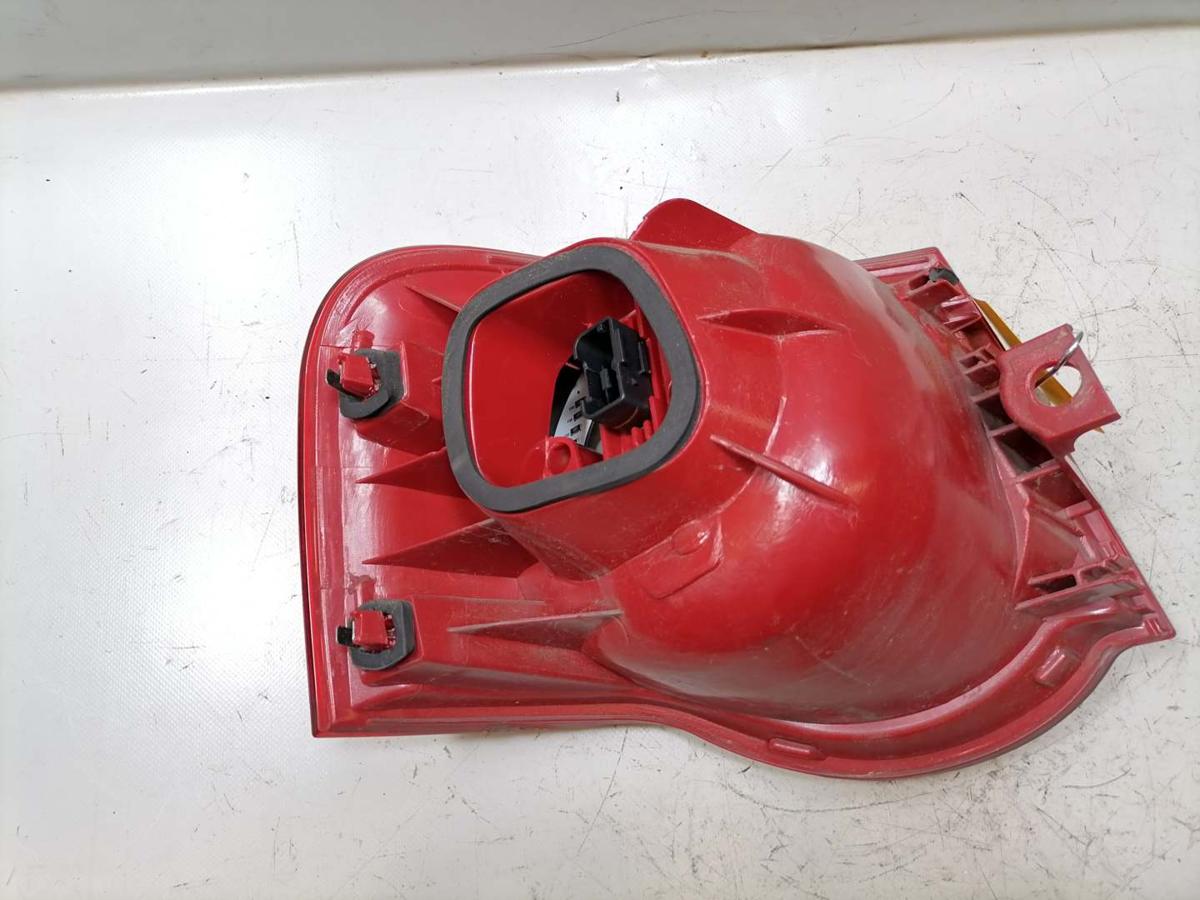 VW Passat 3C original R&uuml;cklicht R&uuml;ckleuchte Schlussleuchte rechts Kombi Bj.2009